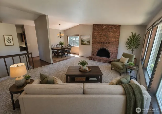 Photo 3 of Single family home for sale at 217 S 315th Place, Federal Way, WA 98003 | MLS# NWM2590125 | Listing updated on 2026-10-02
