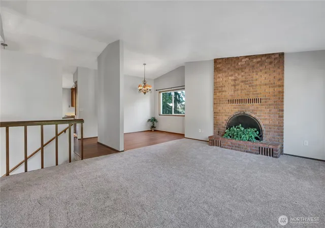 Photo 4 of Single family home for sale at 217 S 315th Place, Federal Way, WA 98003 | MLS# NWM2590125 | Listing updated on 2026-10-02