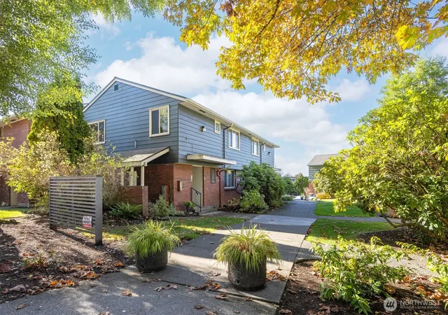 Condo for sale at 901 N Forest St #123, Bellingham, WA 98225 | MLS# NWM2590127