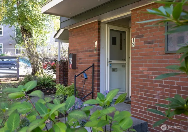 Photo 3 of Condo for sale at 901 N Forest St #123, Bellingham, WA 98225 | MLS# NWM2590127 | Listing updated on 2026-10-16