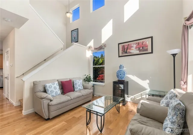 Photo 4 of Sale Pending at 417 Hoquiam Pl NE, Renton, WA 98059 | MLS# NWM2590142 | Listing updated on 2026-10-25