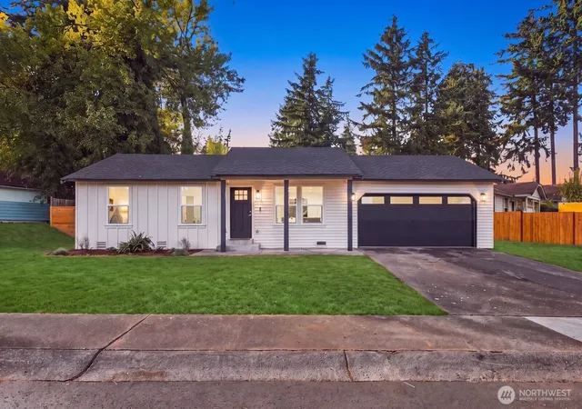 Single family home for sale at 30205 29th Avenue S, Federal Way, WA 98003 | MLS# NWM2590149