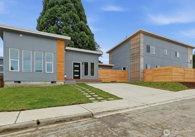 Photo 1 of Single family home for sale at 1603 S Walters Rd, Tacoma, WA 98465 | MLS# NWM2590154 | Listing updated on 2026-10-22