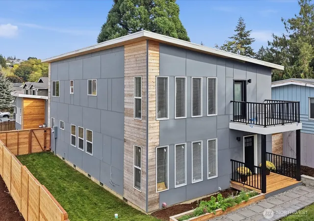 Photo 2 of Single family home for sale at 1603 S Walters Rd, Tacoma, WA 98465 | MLS# NWM2590154 | Listing updated on 2026-10-22