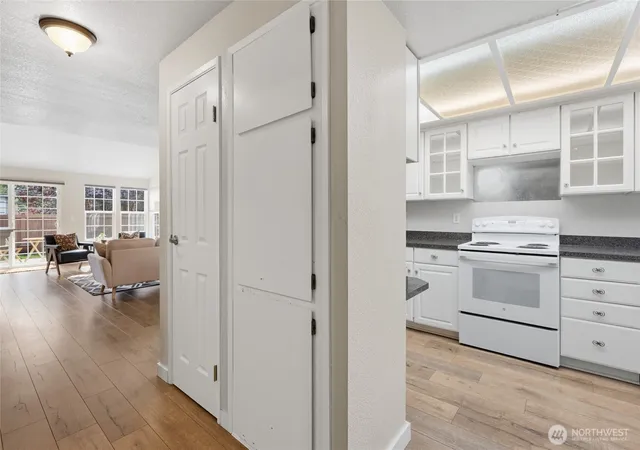 Photo 4 of Condo for sale at 2536 N Narrows Dr #10, Tacoma, WA 98406 | MLS# NWM2590157 | Listing updated on 2026-10-09