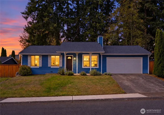 Single family home for sale at 36129 24th Place S, Federal Way, WA 98003 | MLS# NWM2590161