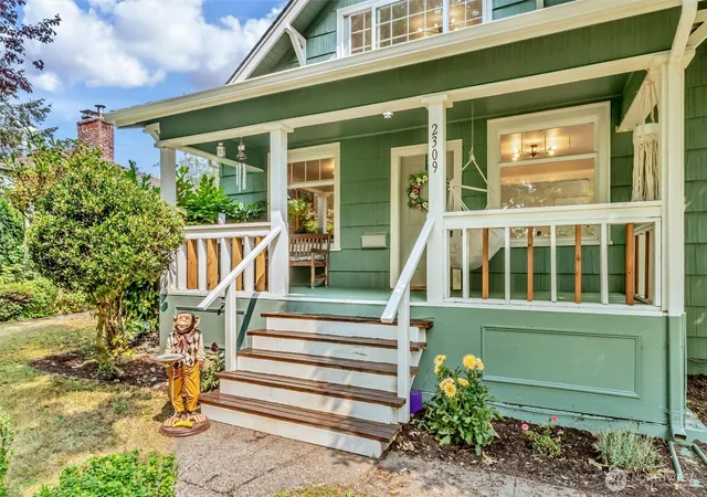 Photo 2 of Single family home for sale at 2309 Mcdougall Ave, Everett, WA 98201 | MLS# NWM2590168 | Listing updated on 2026-10-03