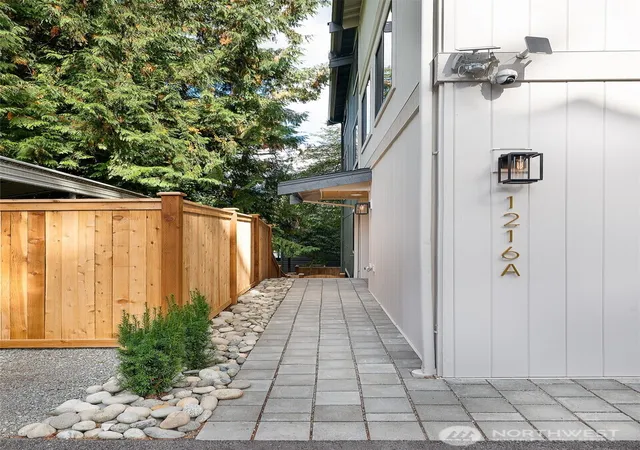 Photo 3 of Townhouse for sale at 1216 Ne A 103rd, Seattle, WA 98125 | MLS# NWM2590178 | Listing updated on 2026-10-02