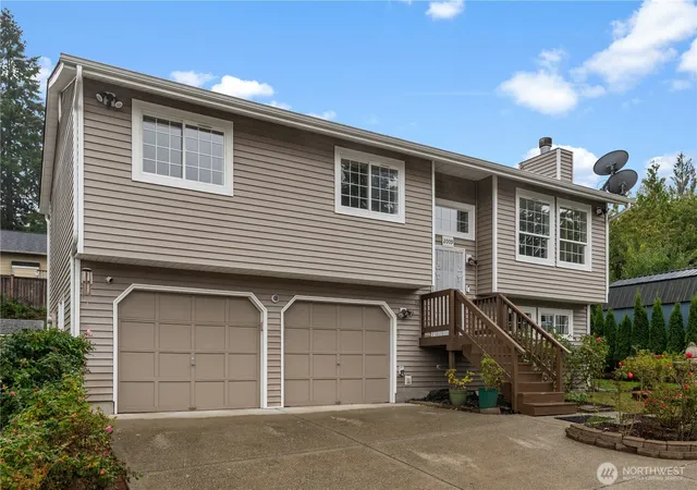 Photo 2 of Single family home for sale at 2009 Becky Ave, Port Orchard, WA 98366 | MLS# NWM2590181 | Listing updated on 2026-10-02