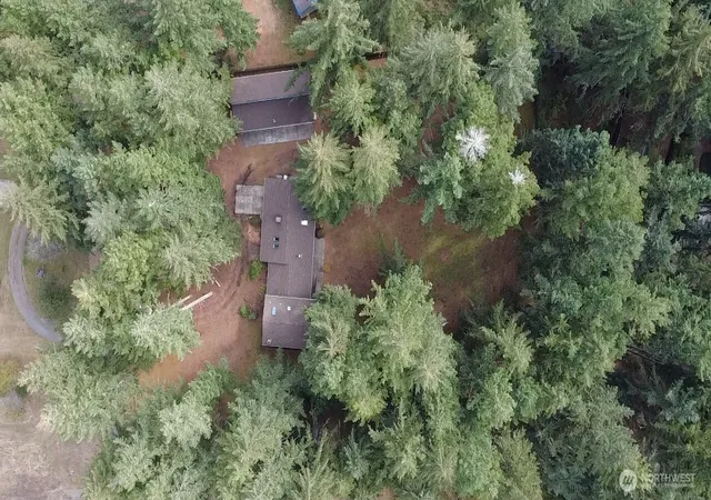 Photo 2 of Single family home for sale at 11125 Charm Rd Se, Rainier, WA 98576 | MLS# NWM2590184 | Listing updated on 2026-10-17