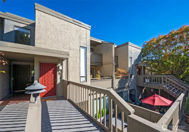 Condo for sale at 6710 Parkpoint Way NE #E-402, Seattle, WA 98115 | MLS# NWM2590185