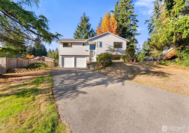 Photo 3 of Single family home for sale at 3805 224th Place Sw, Mountlake Terrace, WA 98043 | MLS# NWM2590186 | Listing updated on 2026-10-02