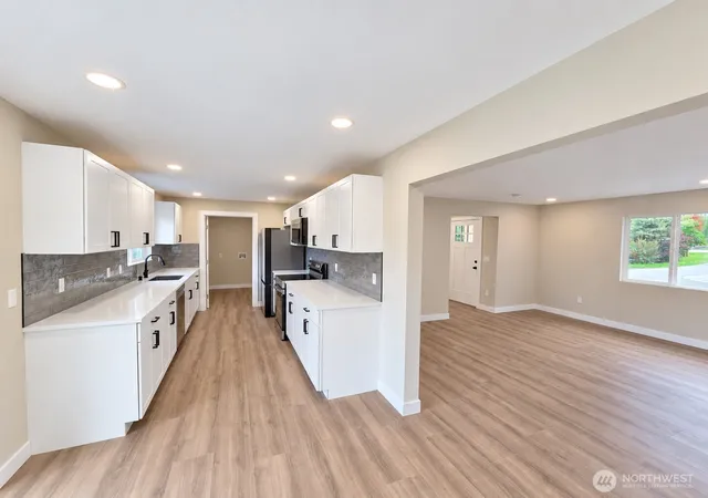 Photo 3 of Sale Pending at 20411 State Route 20, Burlington, WA 98233 | MLS# NWM2590188 | Listing updated on 2026-10-12