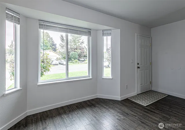 Photo 4 of Single family home for sale at 5826 37th Street SE, Auburn, WA 98092 | MLS# NWM2590201 | Listing updated on 2026-10-02
