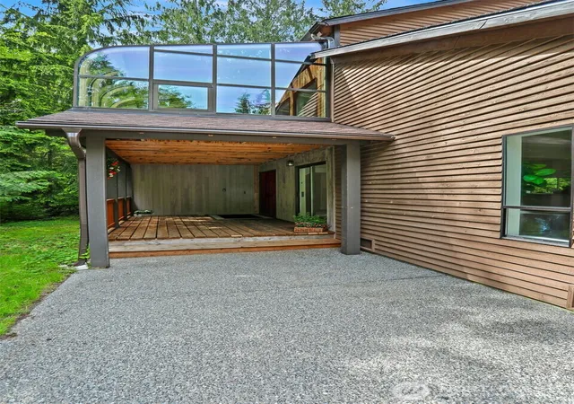 Photo 3 of Single family home for sale at 1012 Carlson Rd, Snohomish, WA 98290 | MLS# NWM2590202 | Listing updated on 2026-10-03