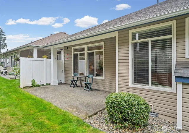 Photo 4 of Condo for sale at 1703 135th Street E, Tacoma, WA 98445 | MLS# NWM2590206 | Listing updated on 2026-10-19