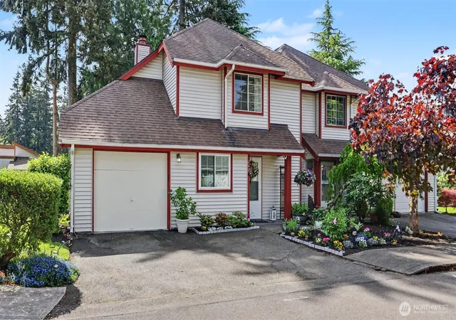 Photo 1 of Townhouse for sale at 247 S 328th Lane, Federal Way, WA 98003 | MLS# NWM2590208 | Listing updated on 2026-10-02