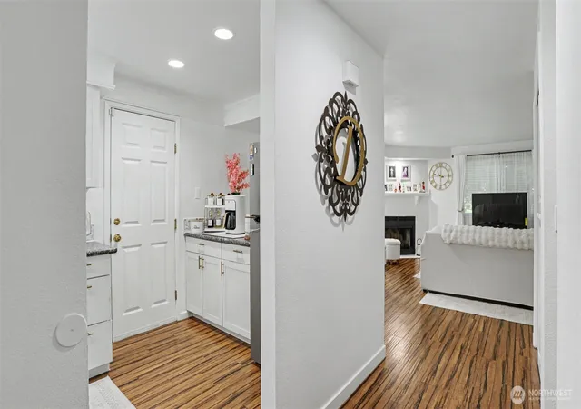 Photo 3 of Townhouse for sale at 247 S 328th Lane, Federal Way, WA 98003 | MLS# NWM2590208 | Listing updated on 2026-10-02