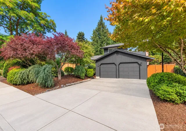 Photo 3 of Single family home for sale at 11228 108th Avenue Ne, Kirkland, WA 98033 | MLS# NWM2590209 | Listing updated on 2026-10-02