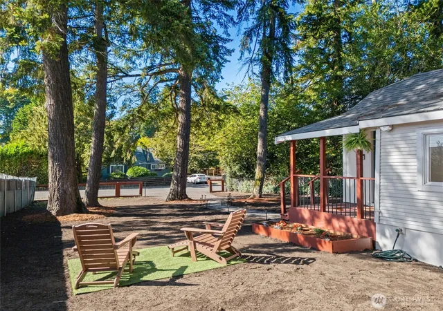 Photo 3 of Single family home for sale at 1522 Snyder Ave, Bremerton, WA 98312 | MLS# NWM2590211 | Listing updated on 2026-10-03