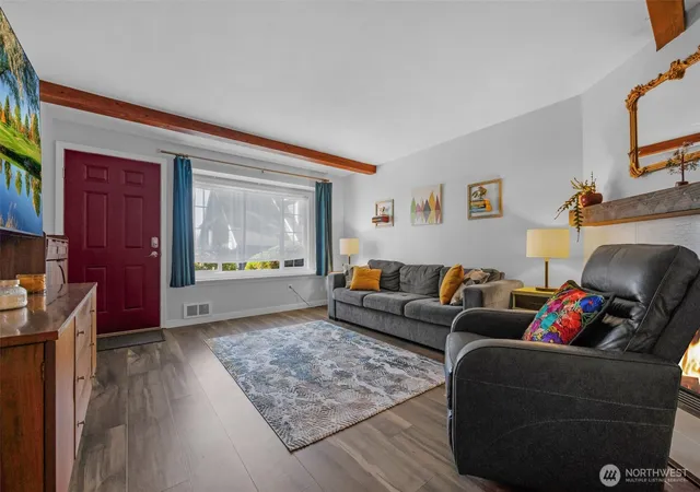 Photo 3 of Townhouse for sale at 4307 164th Street SW #102, Lynnwood, WA 98087 | MLS# NWM2590219 | Listing updated on 2026-10-02