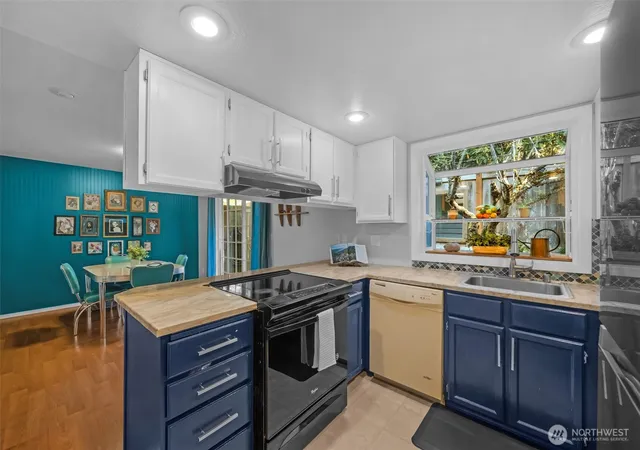 Photo 3 of Townhouse for sale at 4307 164th Street Sw #102, Lynnwood, WA 98087 | MLS# NWM2590219 | Listing updated on 2026-10-11