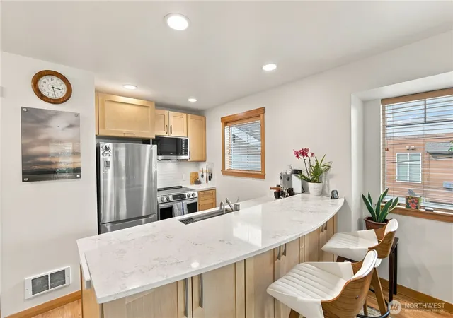Photo 3 of Townhouse for sale at 5252 12th Avenue Ne #B, Seattle, WA 98105 | MLS# NWM2590225 | Listing updated on 2026-10-02