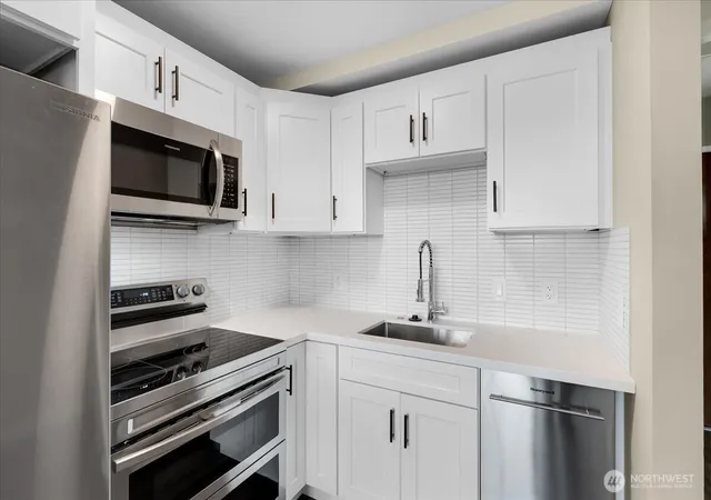 Photo 3 of Condo for sale at 2100 3rd Avenue #2104, Seattle, WA 98121 | MLS# NWM2590234 | Listing updated on 2026-10-02