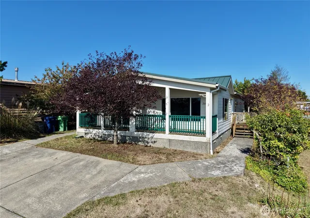 Photo 1 of Manufactured home for sale at 2602 View Pl, Anacortes, WA 98221 | MLS# NWM2590237 | Listing updated on 2026-10-06