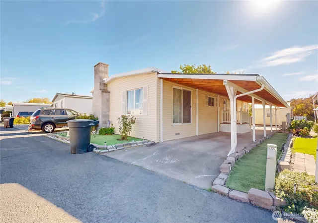 Photo 1 of Manufactured home for sale at 1341 Brooklyn Dr, Walla Walla, WA 99362 | MLS# NWM2590252 | Listing updated on 2026-10-08
