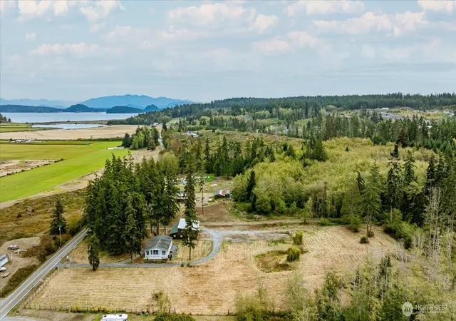 Photo 2 of Manufactured home for sale at 162 W Frostad Rd, Oak Harbor, WA 98277 | MLS# NWM2590253 | Listing updated on 2026-10-02