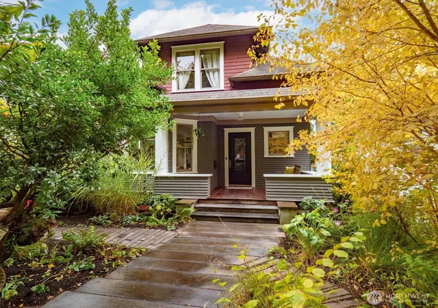 Photo 1 of Single family home for sale at 2423 8th Avenue W, Seattle, WA 98119 | MLS# NWM2590273 | Listing updated on 2026-10-02