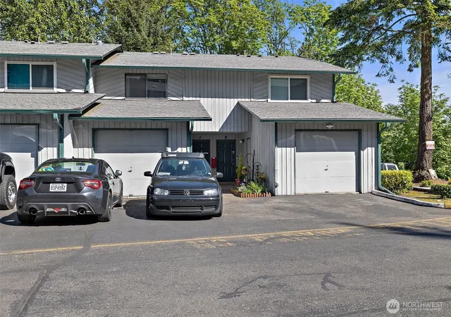 Photo 2 of Townhouse for sale at 4008 S 158th Street #J, Tukwila, WA 98188 | MLS# NWM2590282 | Listing updated on 2026-10-02