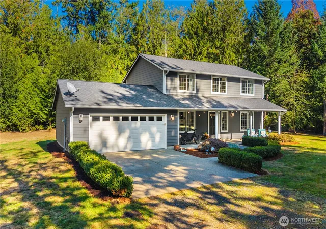 Photo 2 of Single family home for sale at 8132 Ne Yeti Ln, Bainbridge Island, WA 98110 | MLS# NWM2590287 | Listing updated on 2026-10-02