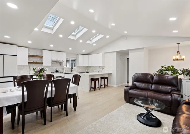 Photo 3 of Single family home for sale at 11810 SE 323rd Place, Auburn, WA 98092 | MLS# NWM2590298 | Listing updated on 2026-10-02
