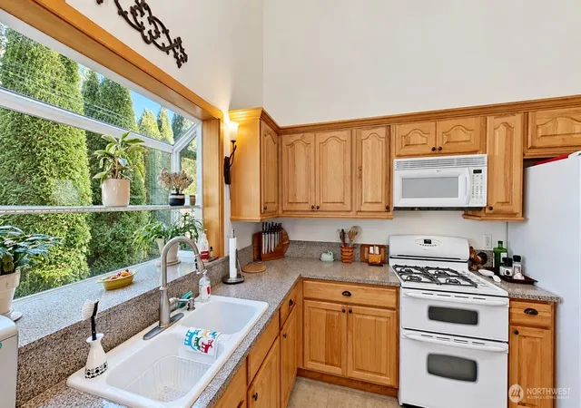 Photo 3 of Sale Pending at 4114 19th Avenue NW, Gig Harbor, WA 98335 | MLS# NWM2590303 | Listing updated on 2026-10-07