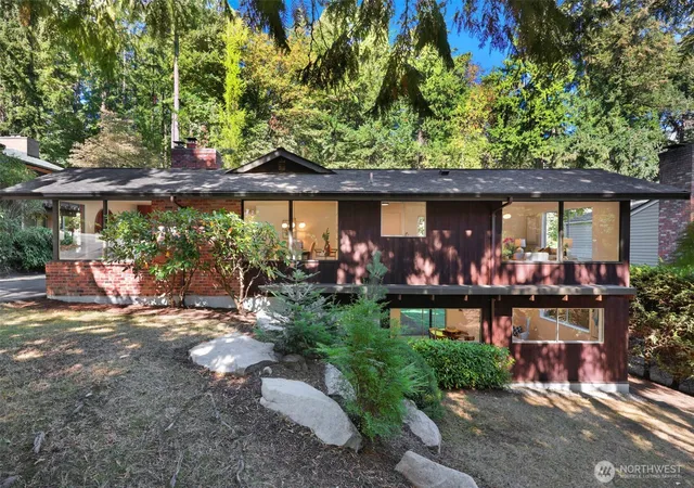 Single family home for sale at 9100 SE 72nd Place, Mercer Island, WA 98040 | MLS# NWM2590311