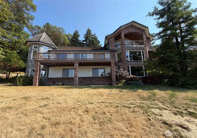 Photo 1 of Single family home for sale at 811 Fox Holw Rd, Sequim, WA 98382 | MLS# NWM2590334 | Listing updated on 2026-10-02