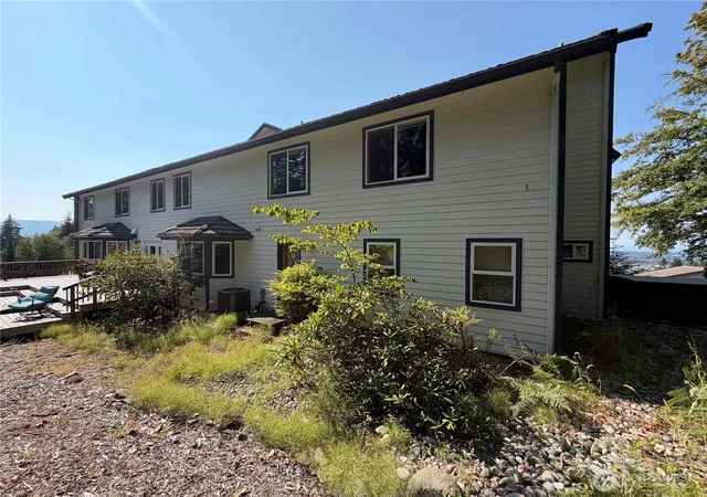 Photo 3 of Single family home for sale at 811 Fox Holw Rd, Sequim, WA 98382 | MLS# NWM2590334 | Listing updated on 2026-10-02