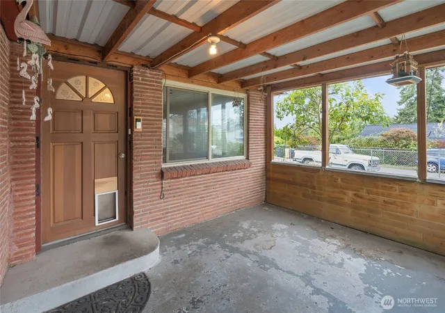 Photo 1 of Single family home for sale at 702 E 51st Street, Tacoma, WA 98404 | MLS# NWM2590335 | Listing updated on 2026-10-03