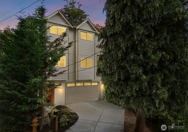Photo 3 of Single family home for sale at 4812 S Frontenac St, Seattle, WA 98118 | MLS# NWM2590342 | Listing updated on 2026-10-02