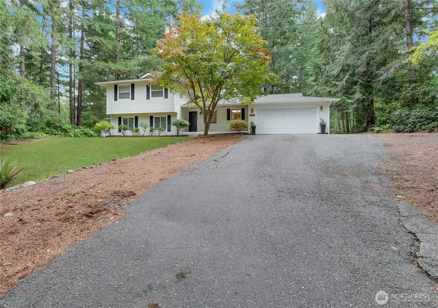 Photo 2 of Single family home for sale at 3510 Se St Pauls Ct, Port Orchard, WA 98367 | MLS# NWM2590346 | Listing updated on 2026-10-02