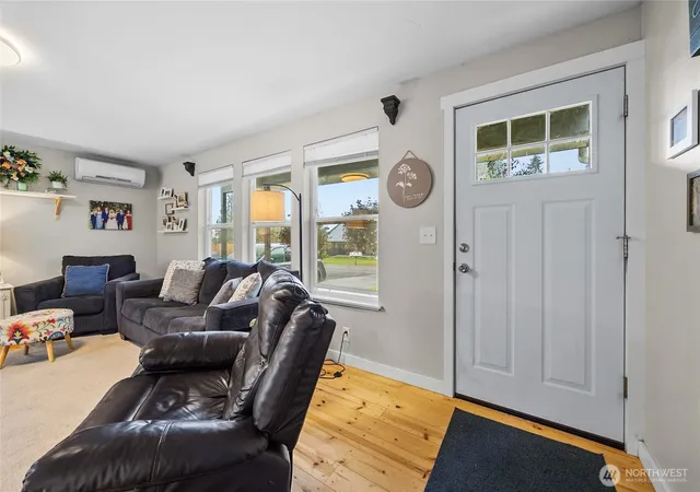 Photo 3 of Single family home for sale at 117 Memory Ln, Silverlake, WA 98645 | MLS# NWM2590352 | Listing updated on 2026-10-02