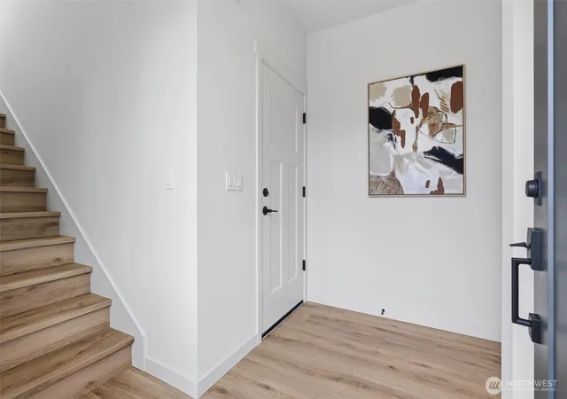 Photo 2 of Townhouse for sale at 1511 Fulton St #B, Everett, WA 98201 | MLS# NWM2590354 | Listing updated on 2026-10-02