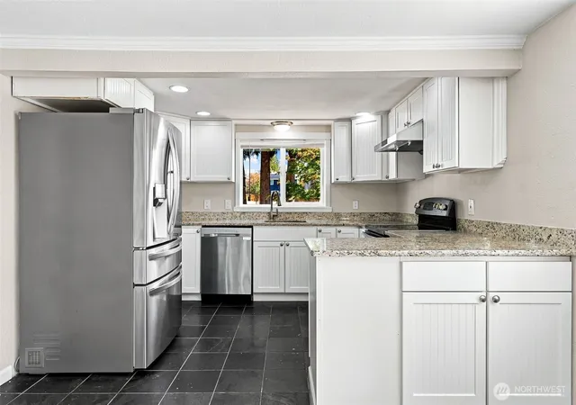Photo 3 of Single family home for sale at 821 7th Avenue SW, Tumwater, WA 98512 | MLS# NWM2590368 | Listing updated on 2026-10-03