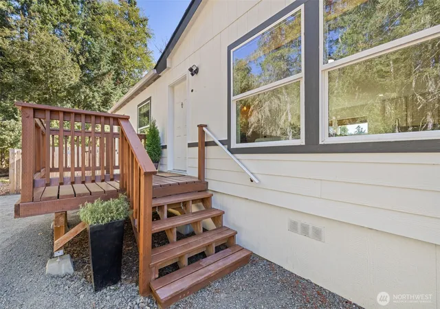 Photo 3 of Manufactured home for sale at 2619 W 18th Street, Port Angeles, WA 98363 | MLS# NWM2590369 | Listing updated on 2026-10-02