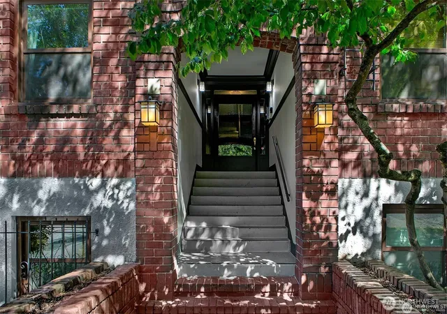Photo 1 of Condo for sale at 516 E Thomas St #102, Seattle, WA 98102 | MLS# NWM2590372 | Listing updated on 2026-10-07