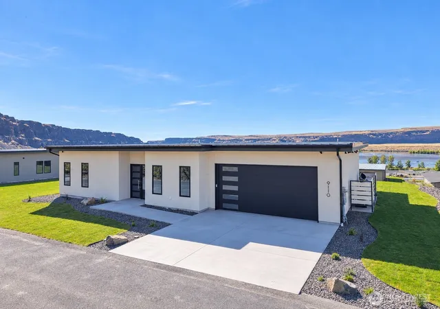 Single family home for sale at 9110 NW Harvest Ln, Quincy, WA 98848 | MLS# NWM2590373