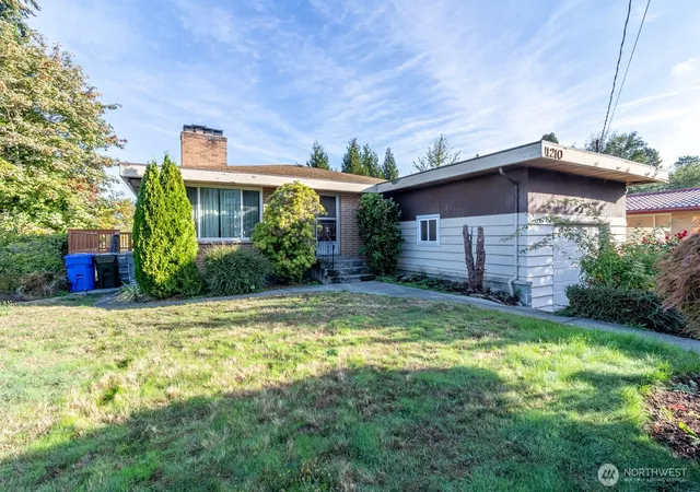 Photo 1 of Single family home for sale at 1210 N 33rd Place, Renton, WA 98056 | MLS# NWM2590388 | Listing updated on 2026-10-02