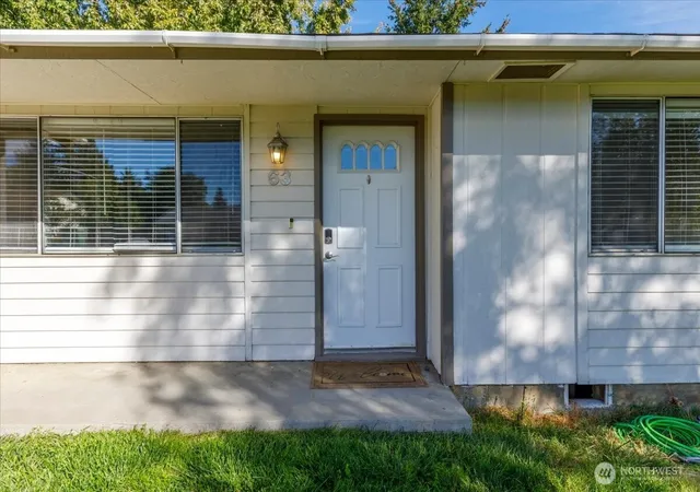 Photo 3 of Single family home for sale at 63 Sunset Dr, Electric City, WA 99123 | MLS# NWM2590400 | Listing updated on 2026-10-02